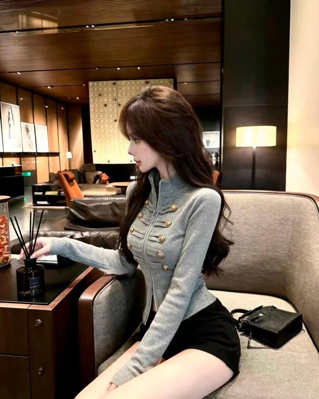 ナポレオンテイストジップアップニット