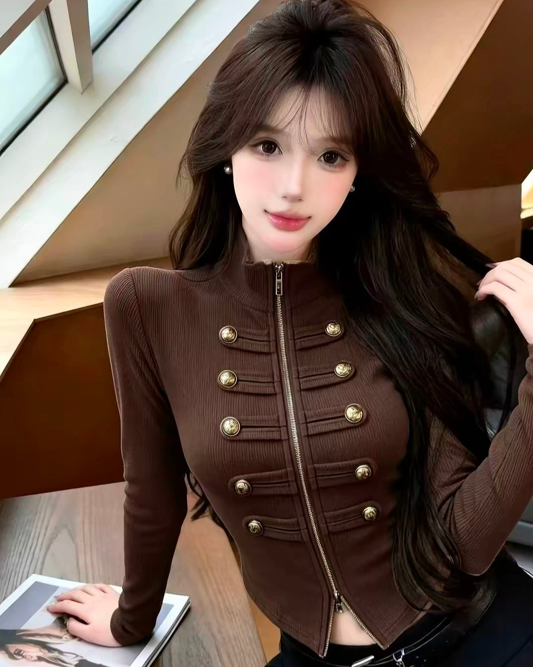 ナポレオンテイストジップアップニット